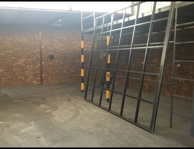 170M² WAREHOUSE TO LET IN WADEVILLE